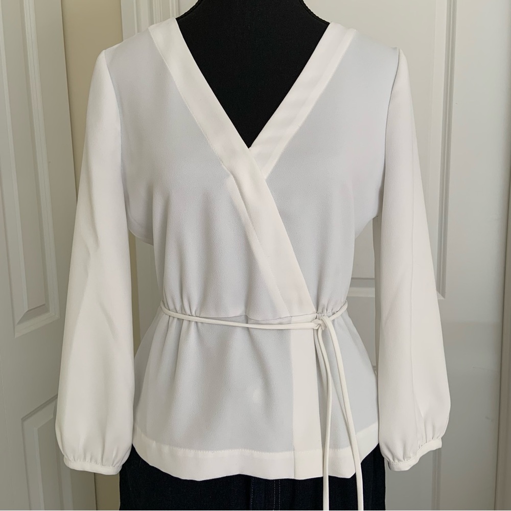 J CREW DRAPEY CRÊPE FAUX WRAP WHITE TOP / BLOUSE / 6P / SMALL / PETITE
